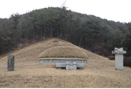 2-3 류극수 묘소.jpg